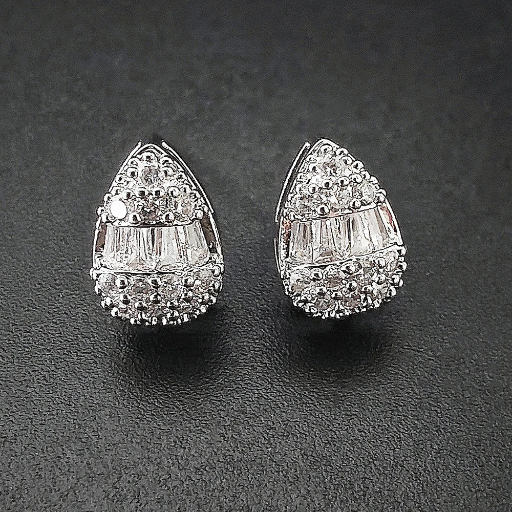 Delicate Water Drop Shaped Stud Earrings Luxury Silver Color Crystal CZ Ear Earrings for Women Fashion Versatile Jewelry E8080b