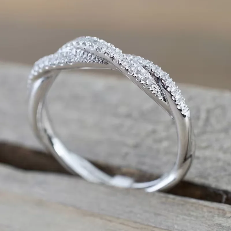 2024 New Products Twist Rose Gold Silver Color Eternity Band Ring for Women Party Gift Jewelry Wholesale R5008